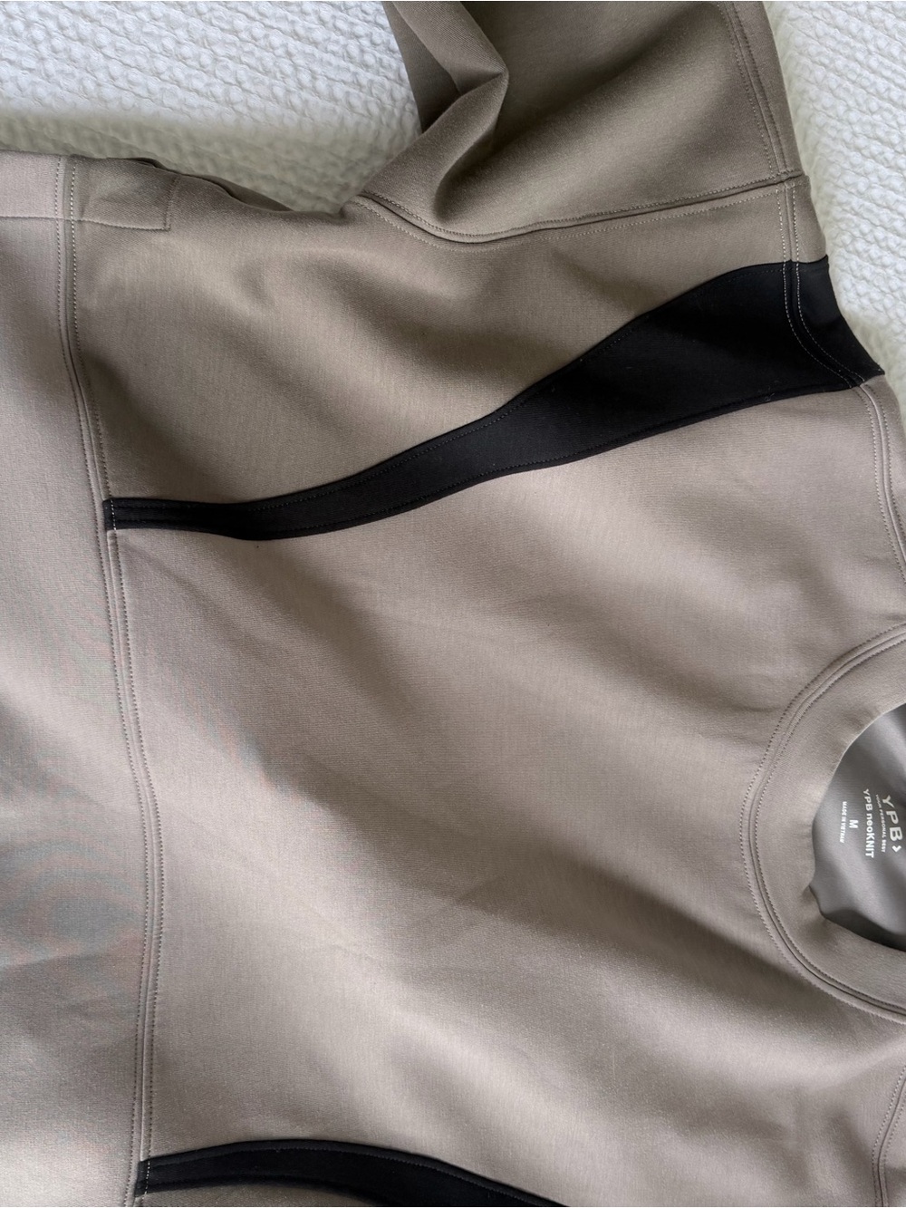 Abercrombie & Fitch YPB Cropped Taupe Sweatshirt with Black Panels - Picture 10 of 10